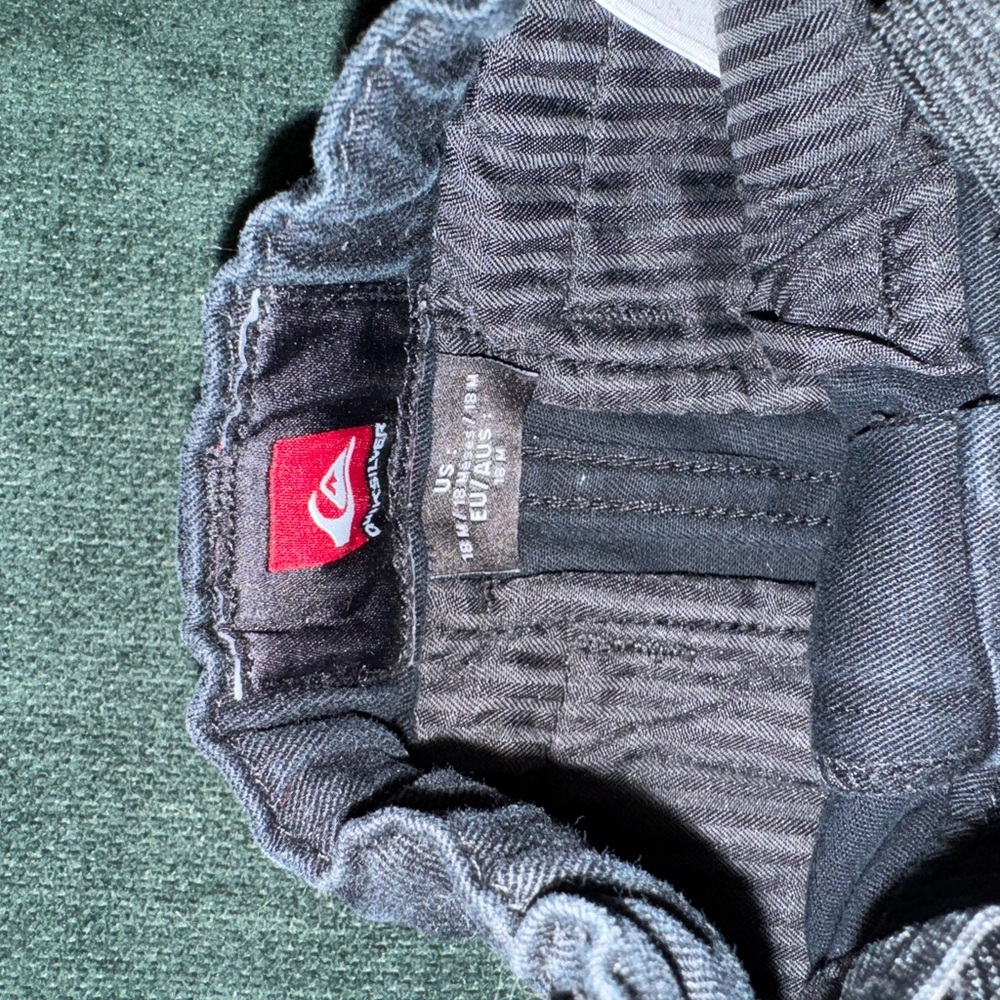 Quicksilver toddler shorts black 18M